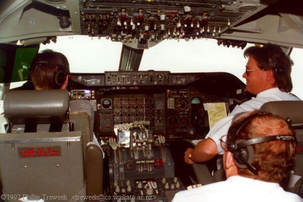 747 Cockpit